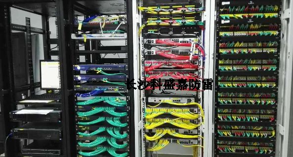 防雷高手遠程技術指導必備：從設備接口來設計對應的防雷器